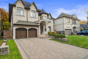 117 Upper Canada Dr, Toronto ON