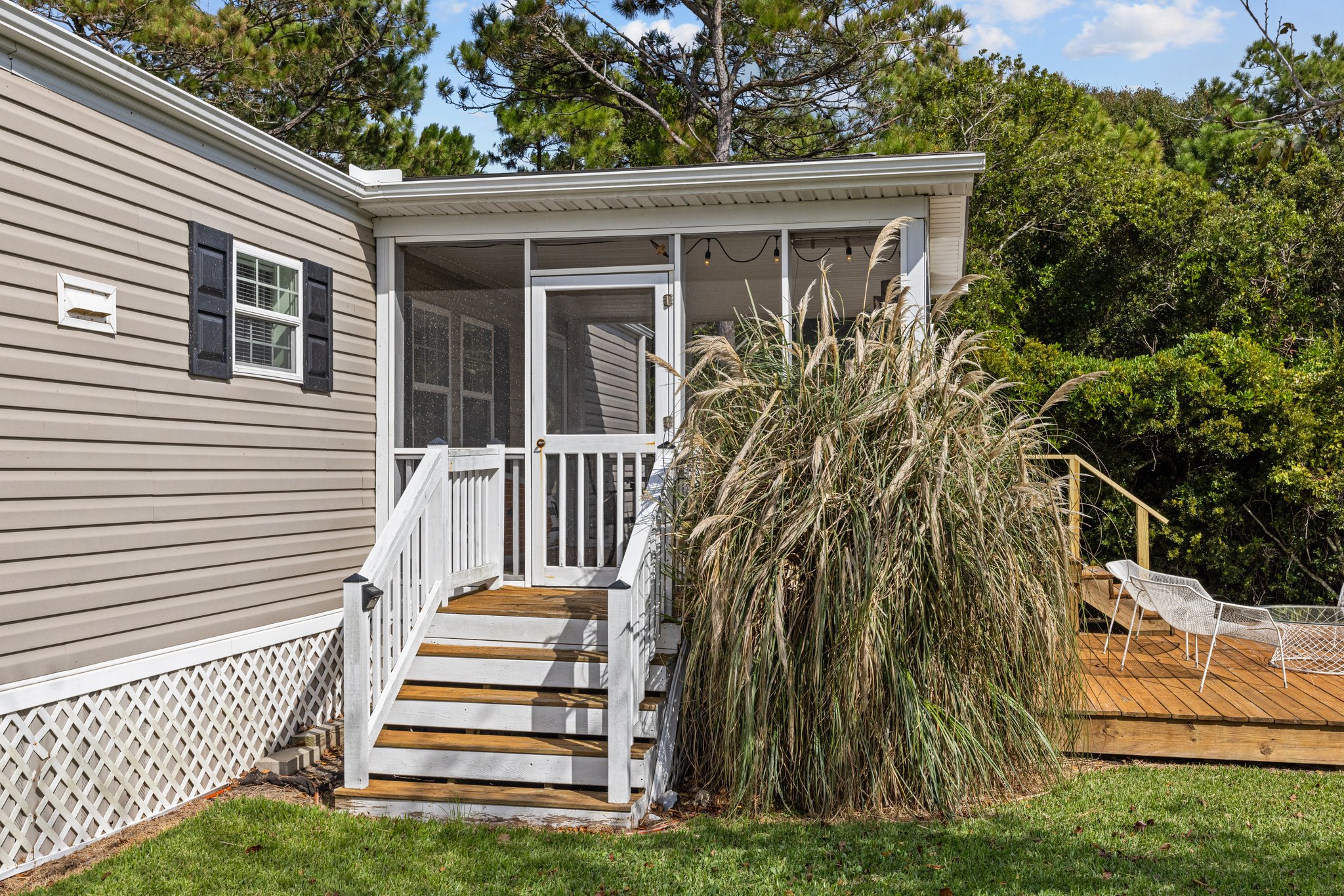 Secondary Entrance to Screened Deck