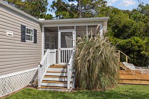Secondary Entrance to Screened Deck