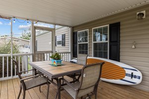 Large Screened Front Deck