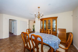 Dining Room 4-2