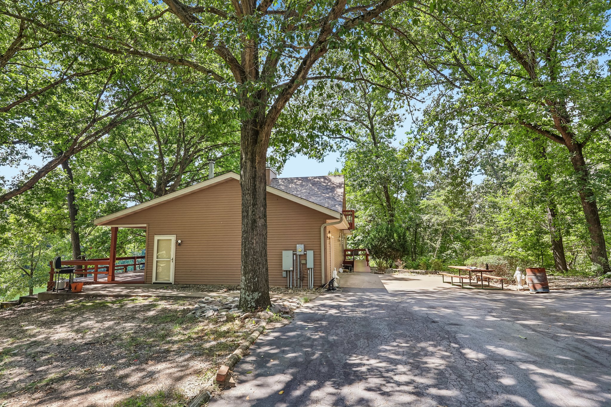 11706 Walshville Trail-S2908-002.jpg