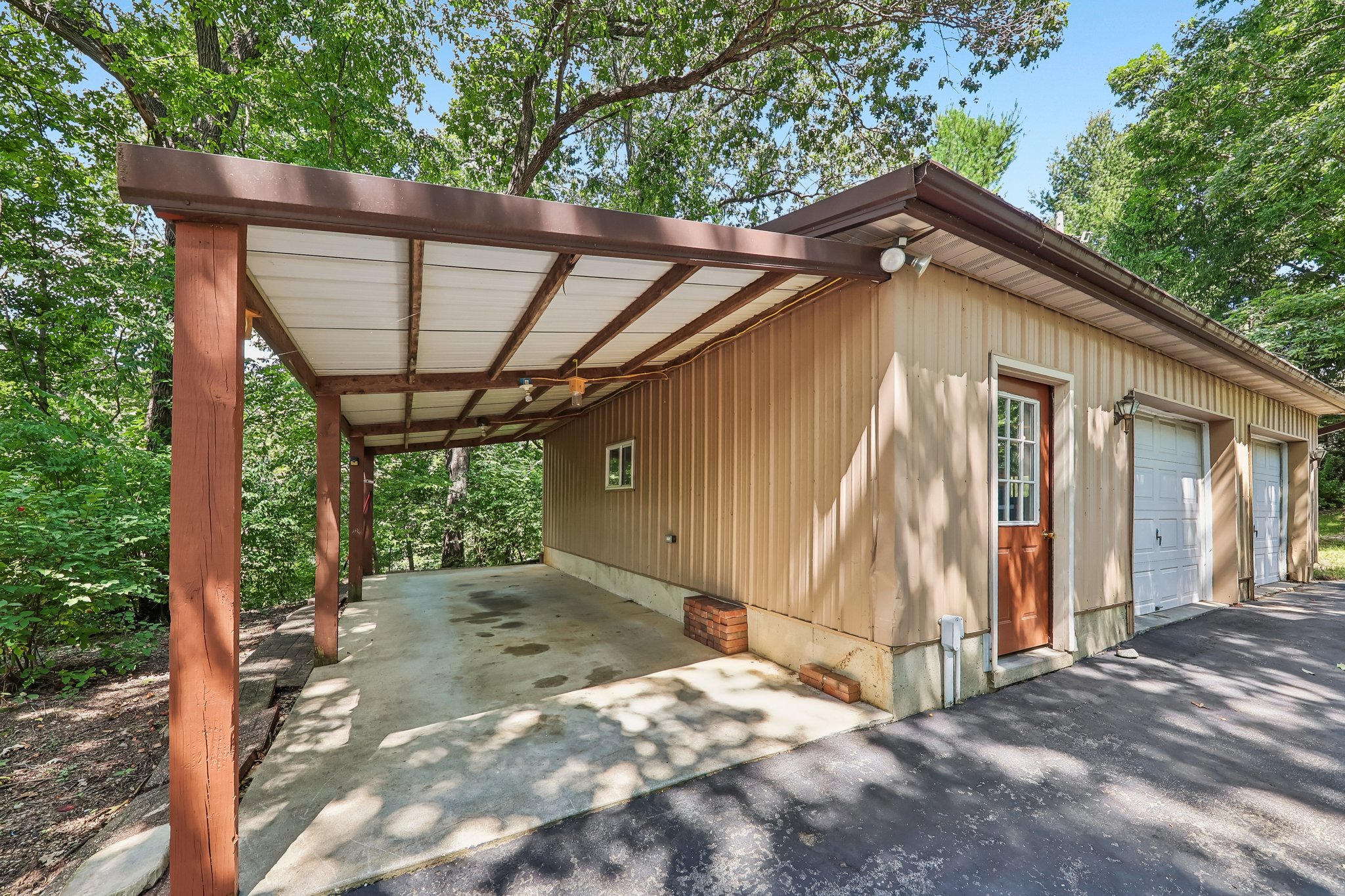 11706 Walshville Trail-S2908-007.jpg