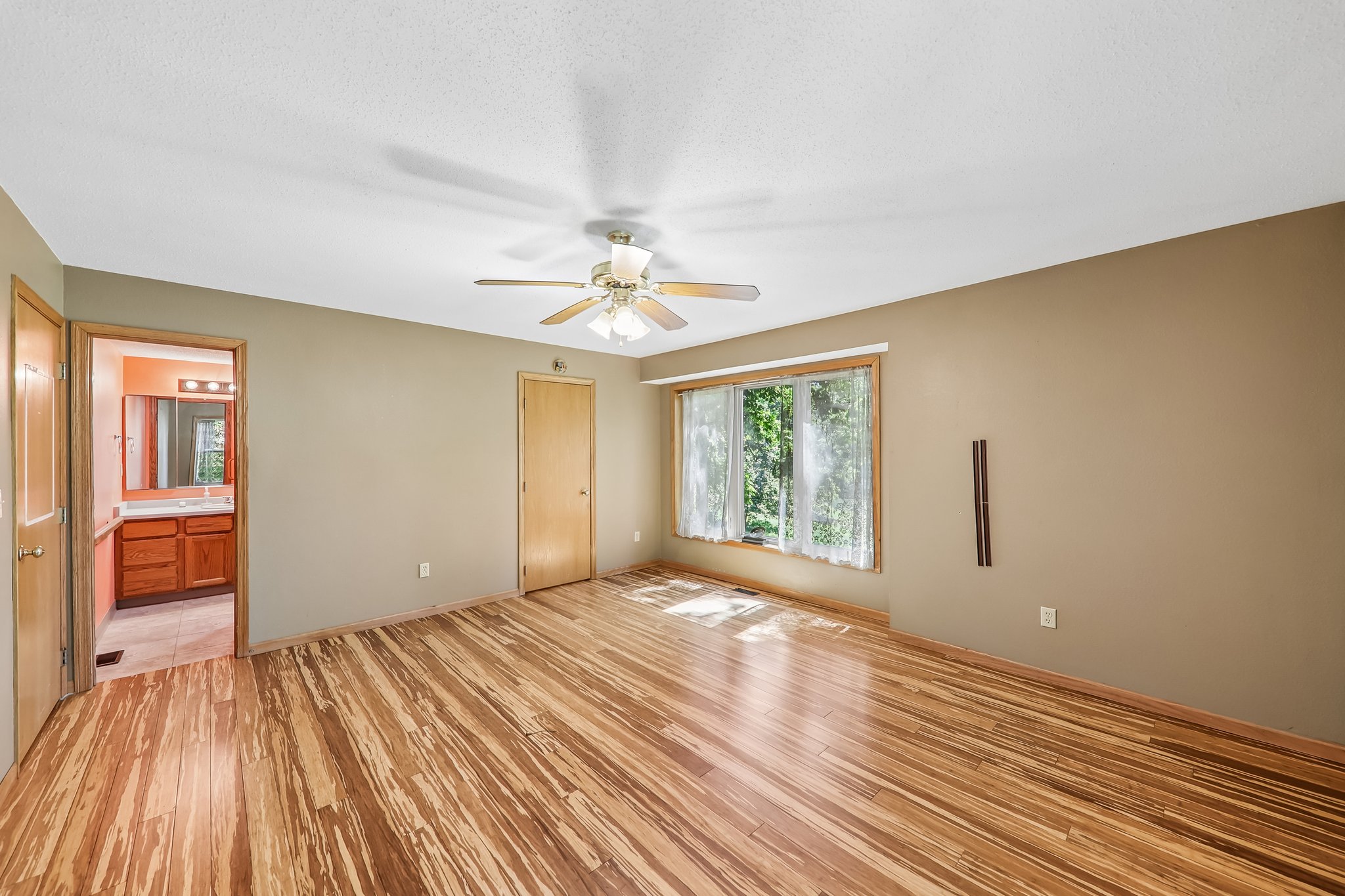 11706 Walshville Trail-S2908-029.jpg