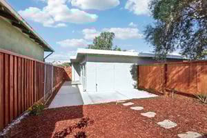 Locust St-L2407-007.jpg