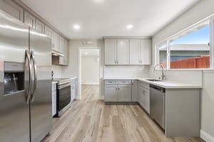 Locust St-L2407-025.jpg