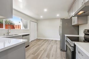 Locust St-L2407-026.jpg