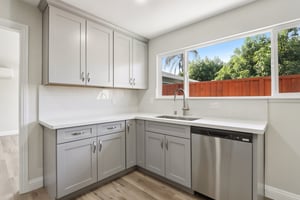 Locust St-L2407-027.jpg