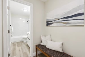 Locust St-L2407-039.jpg