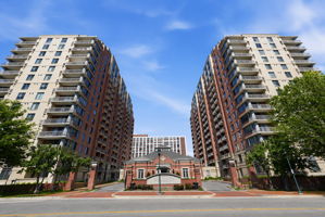 Gallery at White Flint