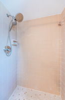 Primary Bathroom 1c-2