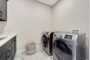  Photo 39