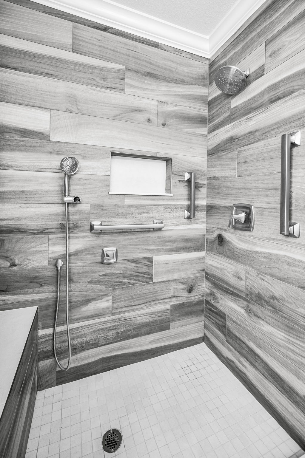 Primary Bathroom1b