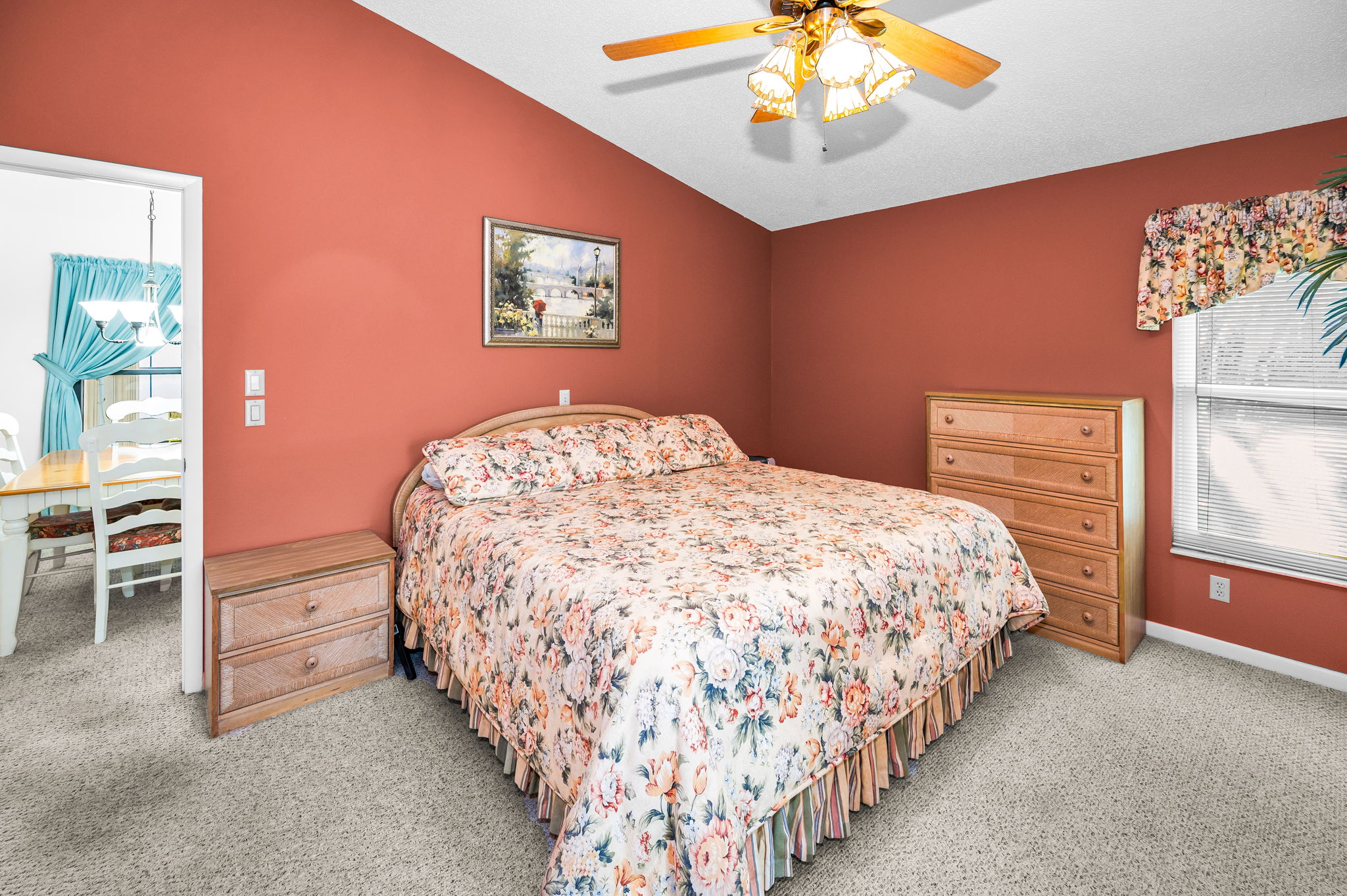 Primary Bedroom1d