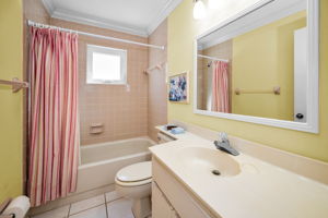 Bathrooom2