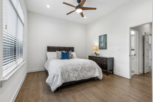 11718Jamestown_023