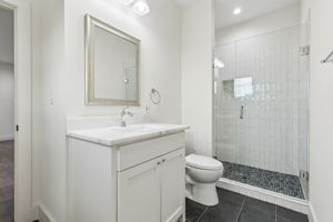 11718Jamestown_030