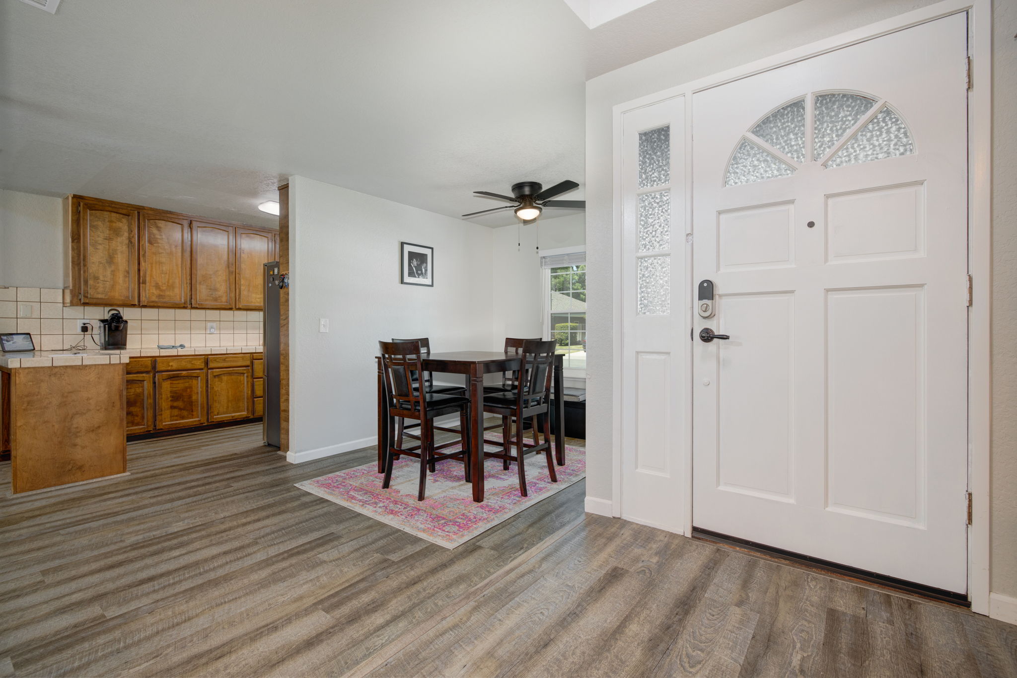 1172 Spruce Tree Cir, Sacramento, CA 95831, USA Photo 10