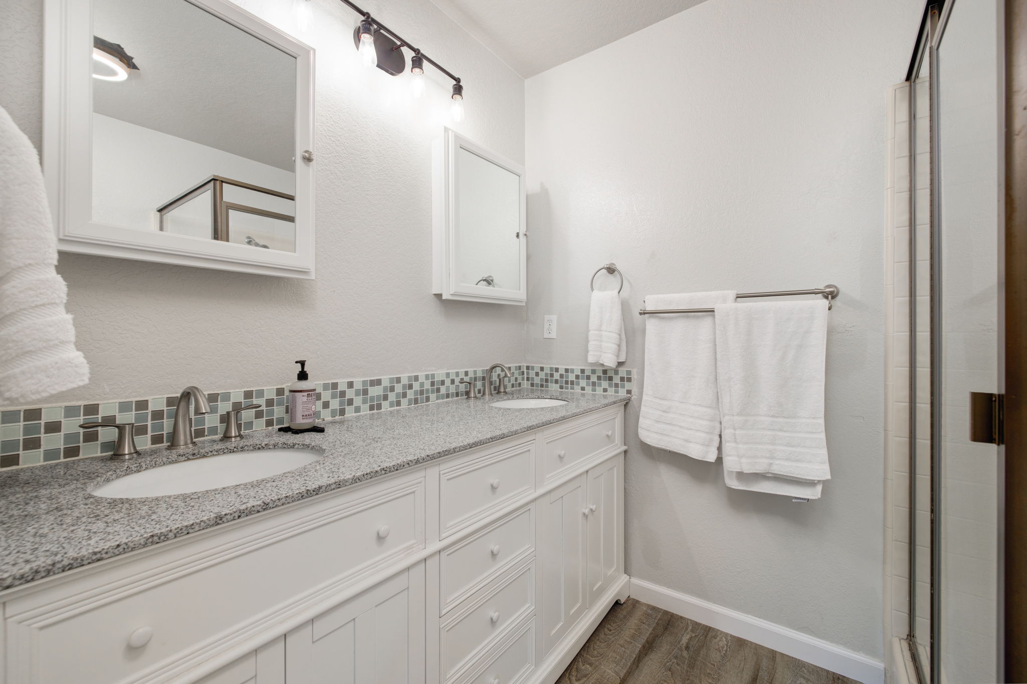 1172 Spruce Tree Cir, Sacramento, CA 95831, USA Photo 16