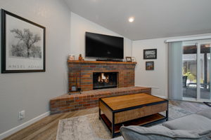 1172 Spruce Tree Cir, Sacramento, CA 95831, USA Photo 4