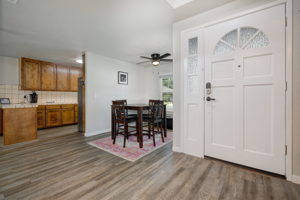 1172 Spruce Tree Cir, Sacramento, CA 95831, USA Photo 9