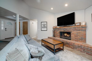 1172 Spruce Tree Cir, Sacramento, CA 95831, USA Photo 5