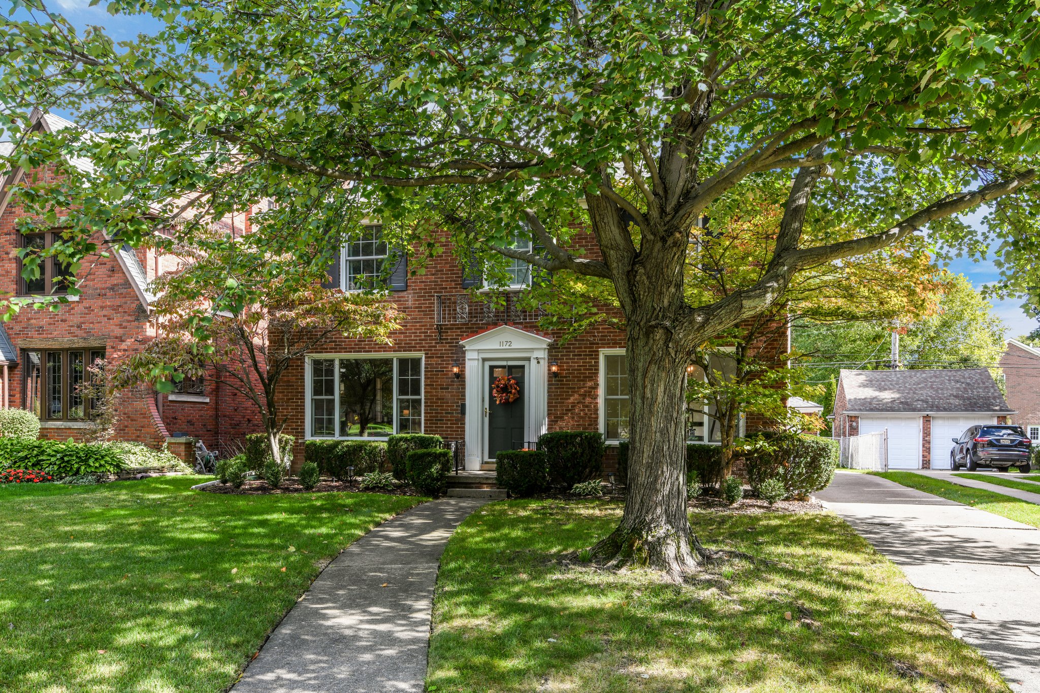 1172 Whittier Rd, Grosse Pointe Park, MI 48230 Stylish Detroit