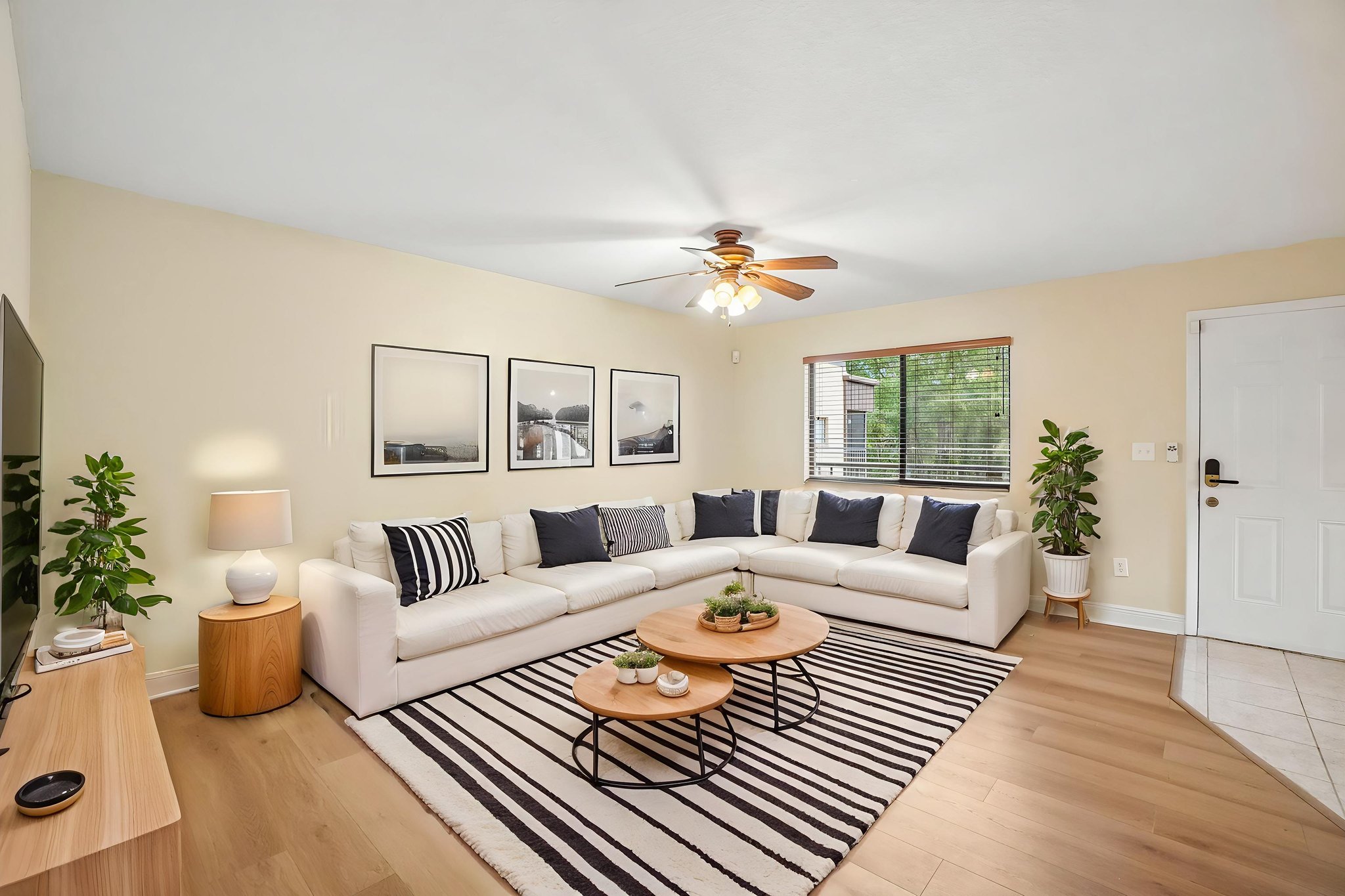 11722 Raintree Lake Ln APT C-S1709-014 virtually staged.jpeg