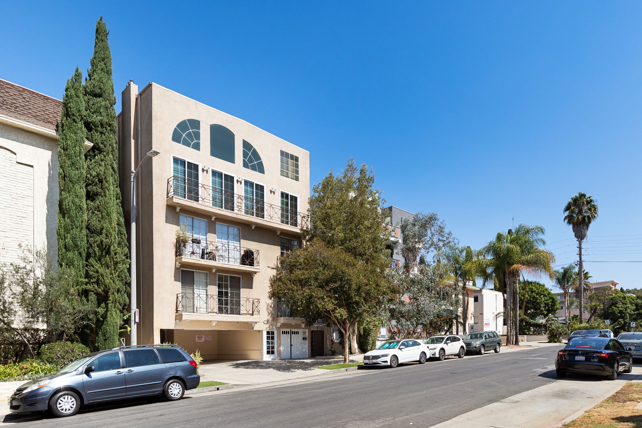 11723 Goshen Ave, Los Angeles, CA 90049, USA Photo 55