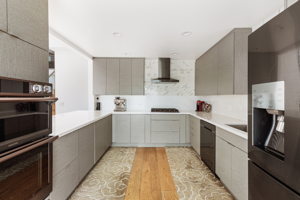 11723 Goshen Ave, Los Angeles, CA 90049, USA Photo 12