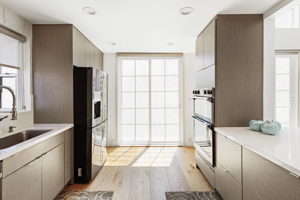 11723 Goshen Ave, Los Angeles, CA 90049, USA Photo 43
