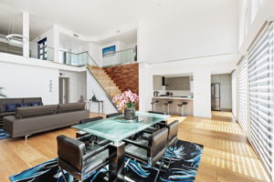 11723 Goshen Ave, Los Angeles, CA 90049, USA Photo 5