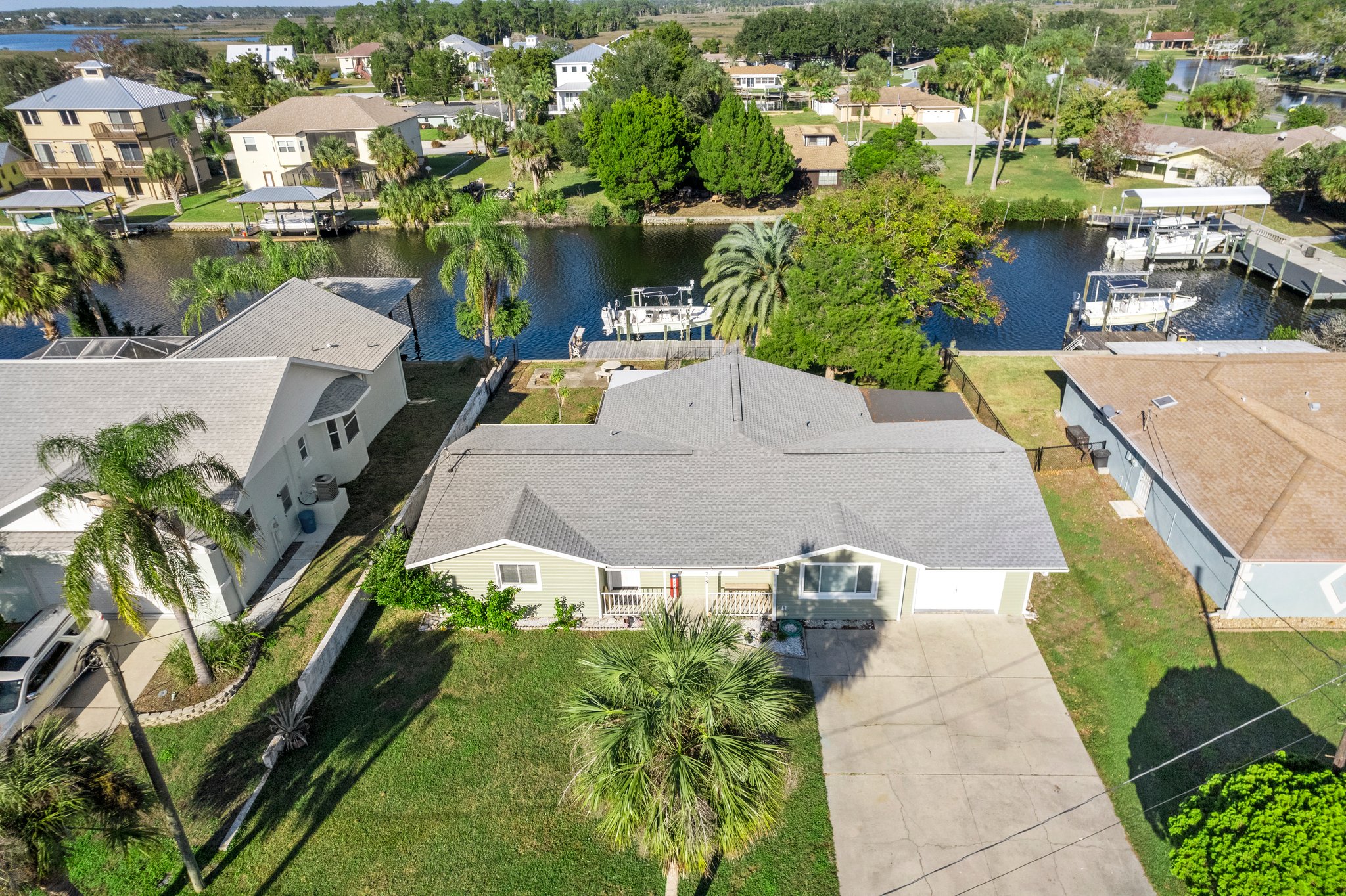11725 W. Bayshore Dr. Crystal River, FL. Admired Images LLC