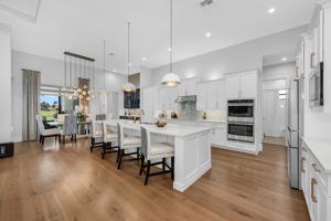 Breakfast Bar - Kitchen