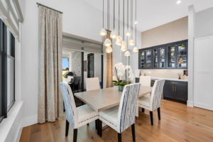 Dining to Kitchen