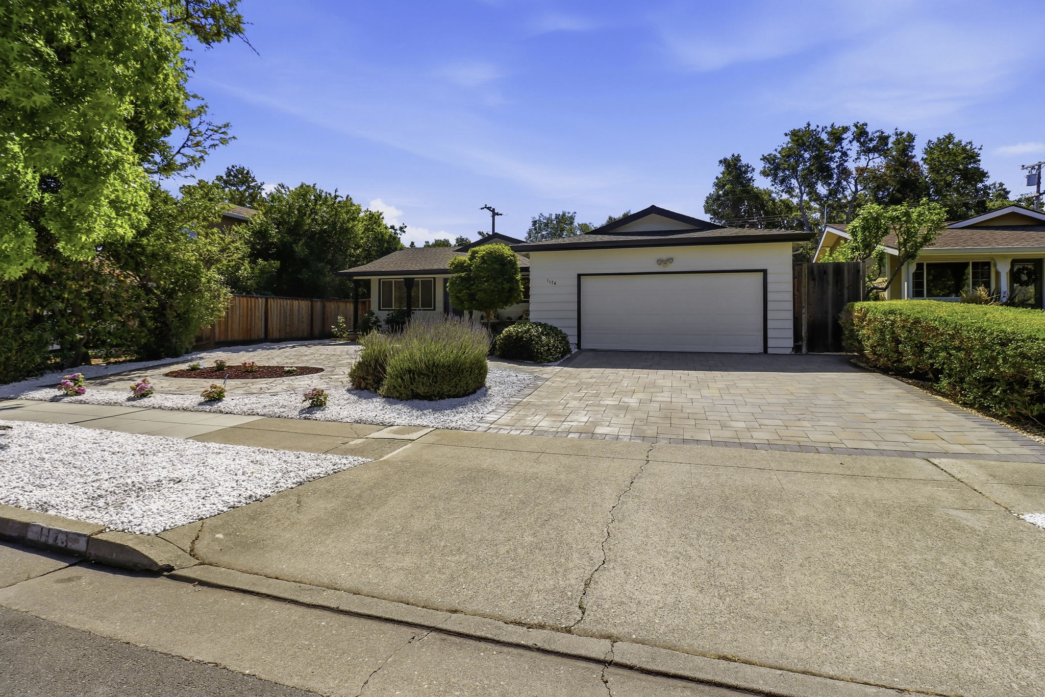 003_F8_1174 Arlington Ln