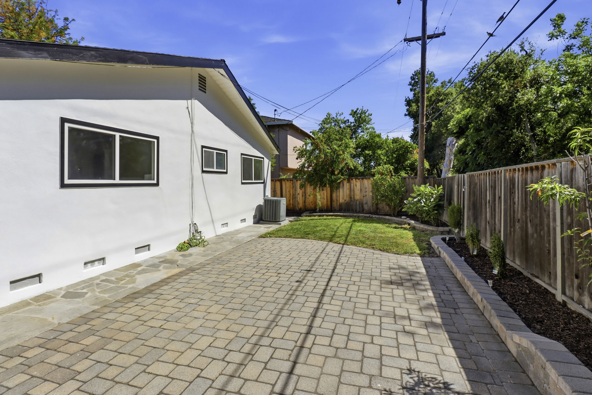 032_F8_1174 Arlington Ln