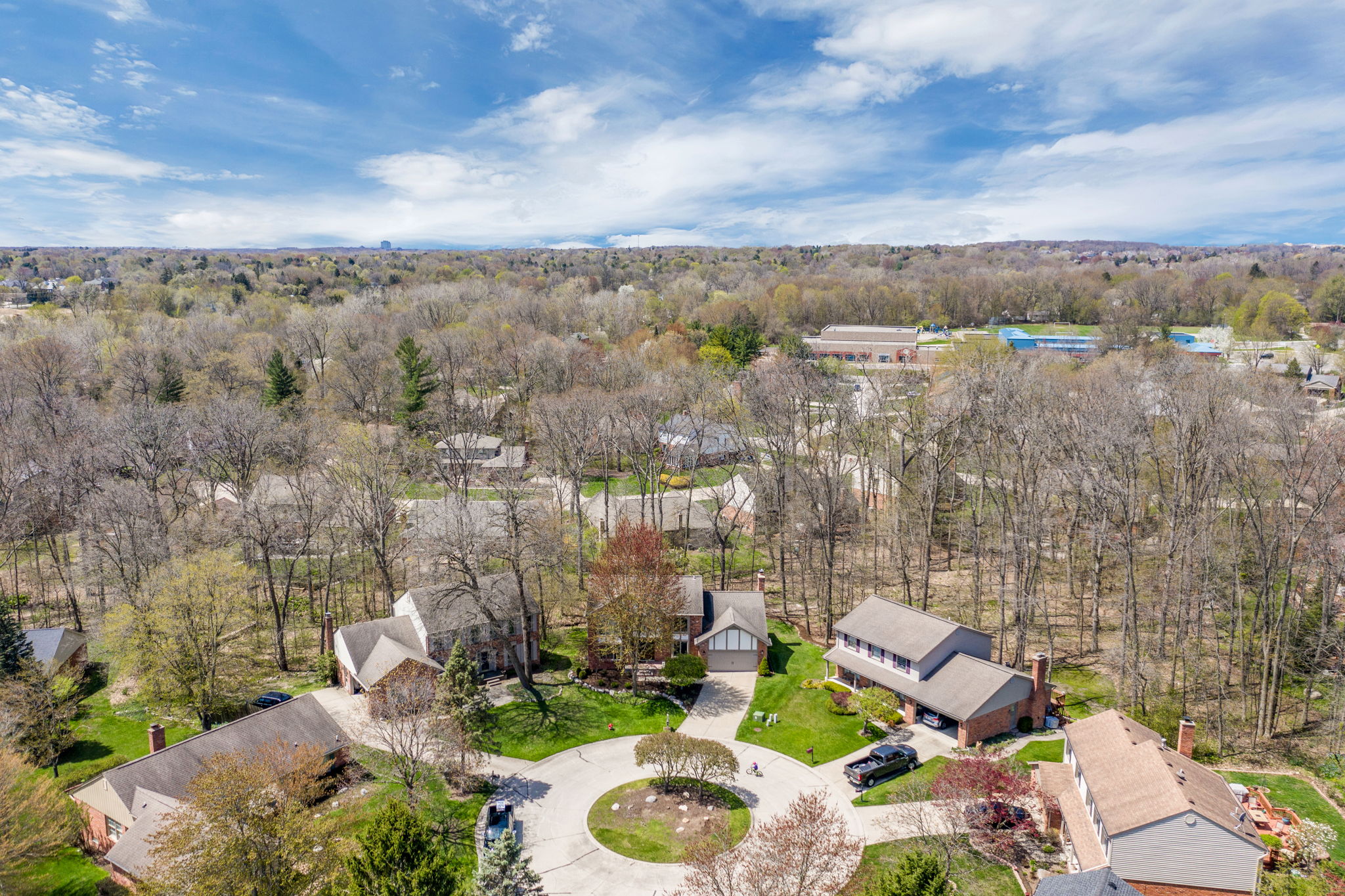  1174 Valley Stream Ct, Rochester Hills, MI 48309, US Photo 5
