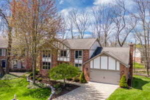  1174 Valley Stream Ct, Rochester Hills, MI 48309, US Photo 3