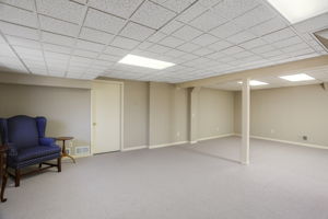  1174 Valley Stream Ct, Rochester Hills, MI 48309, US Photo 40