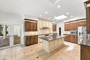 Kitchen with center island