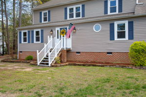 04-Exterior Front
