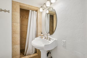 S 700-S2412-021.jpg