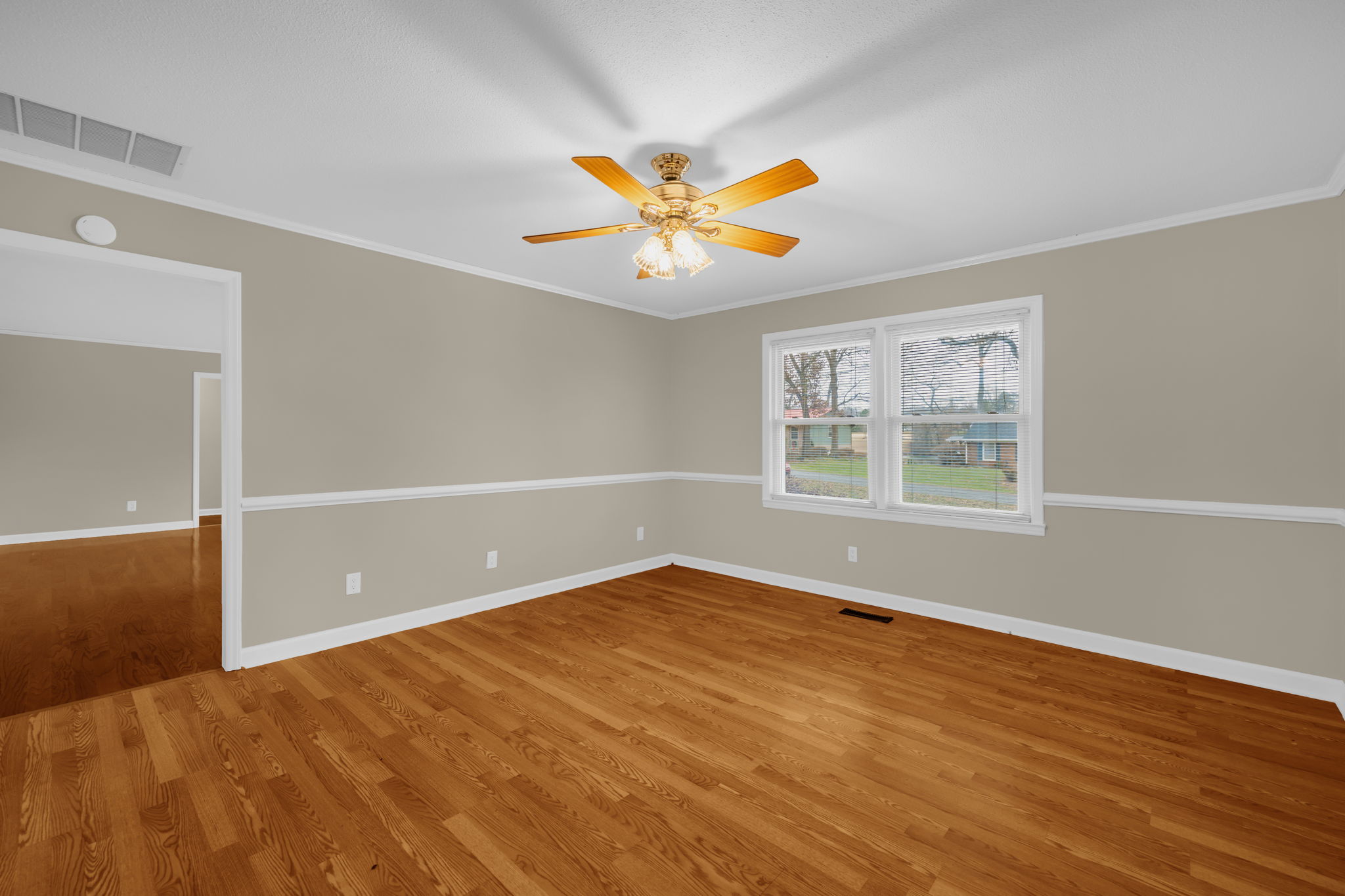 1175 Whispering Pines Dr-17