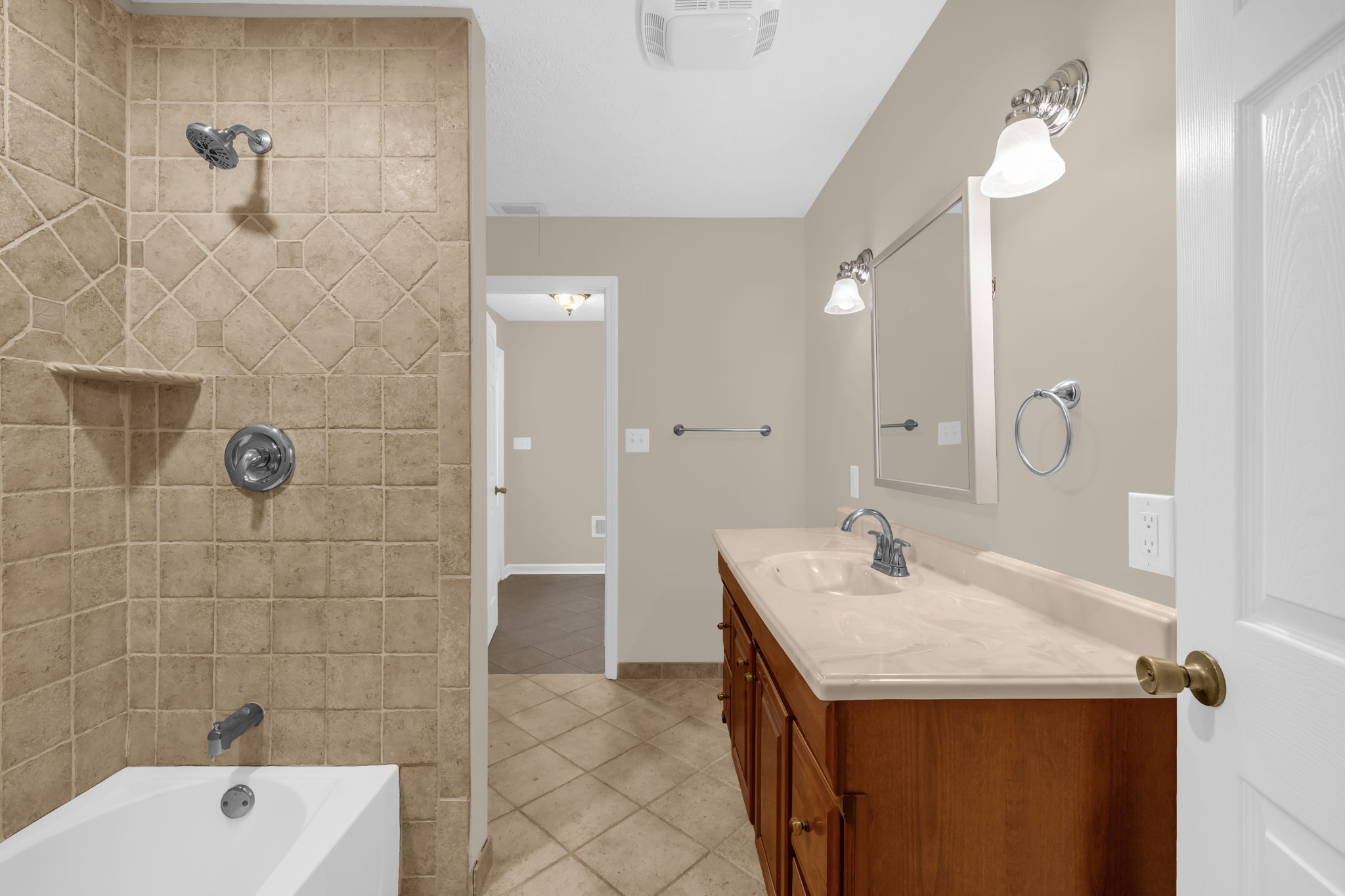 1175 Whispering Pines Dr-28