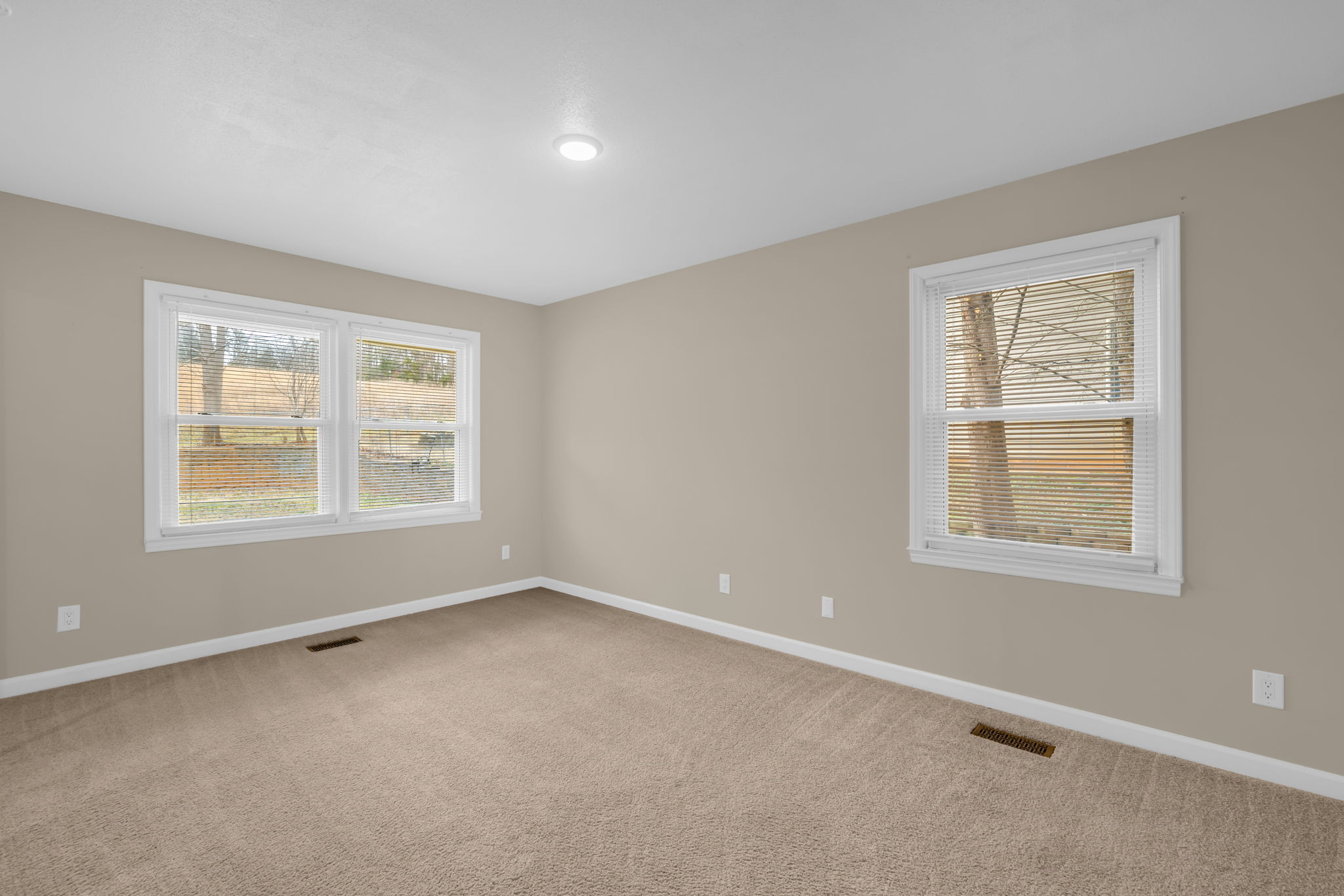 1175 Whispering Pines Dr-29