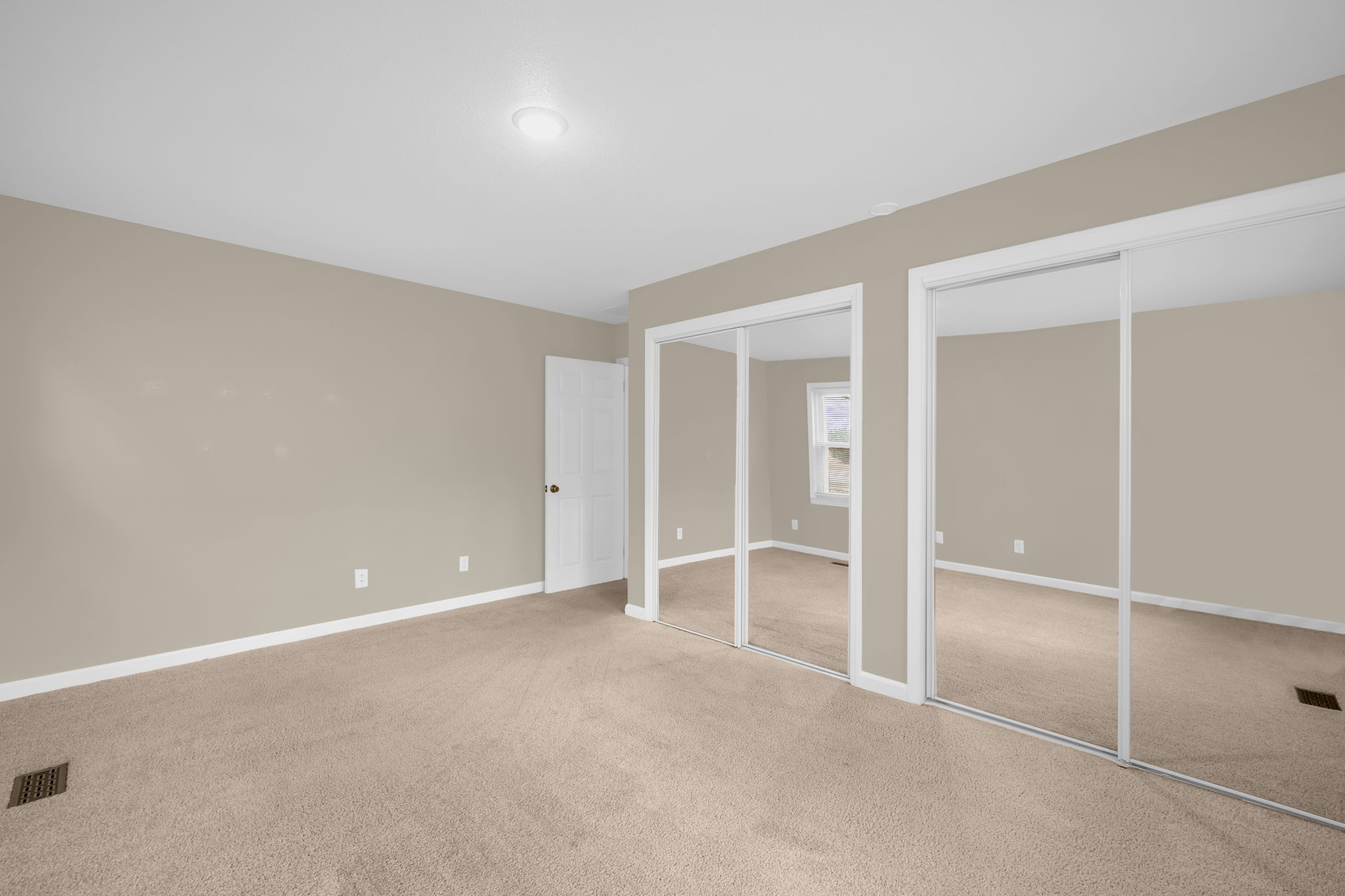 1175 Whispering Pines Dr-30