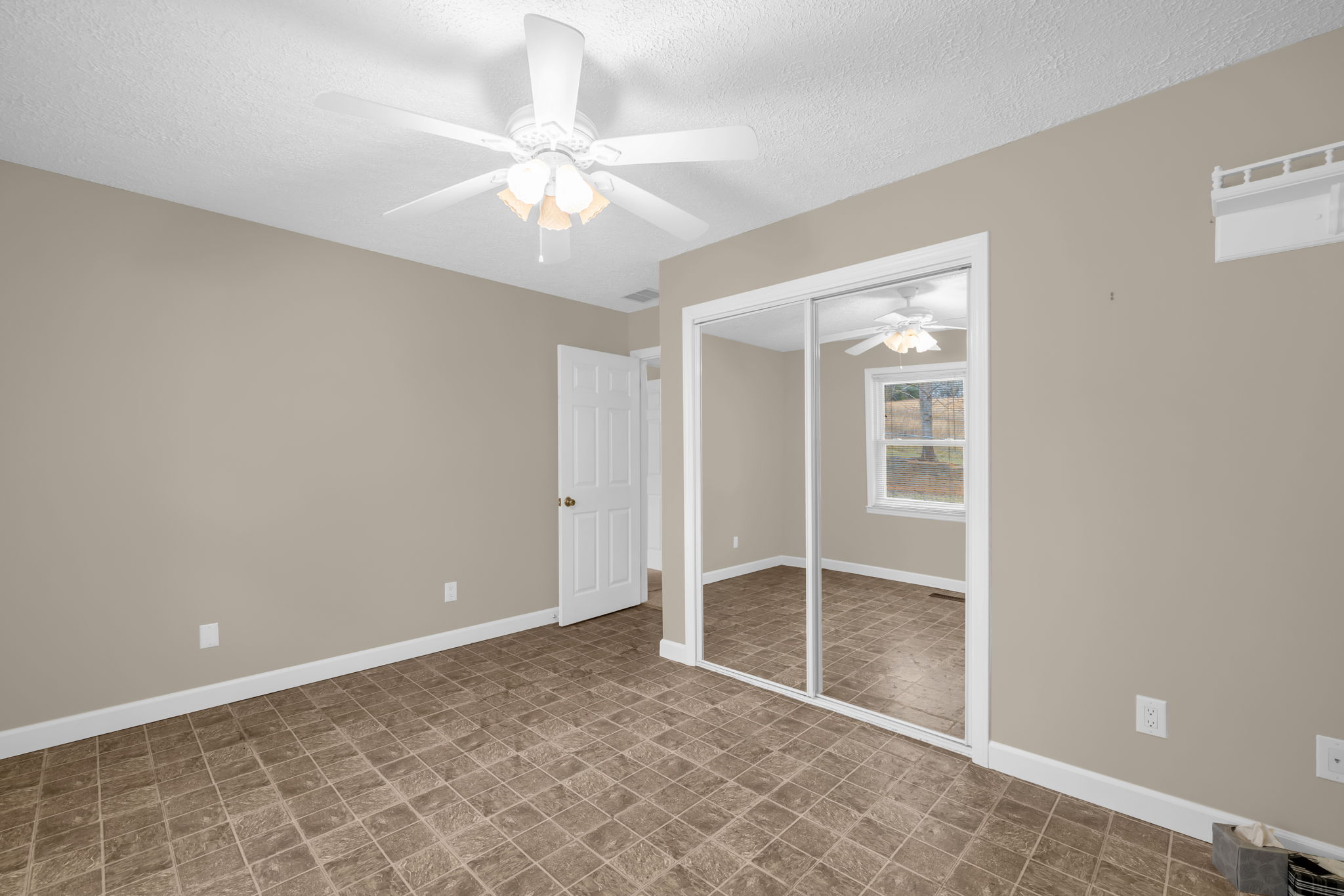 1175 Whispering Pines Dr-32