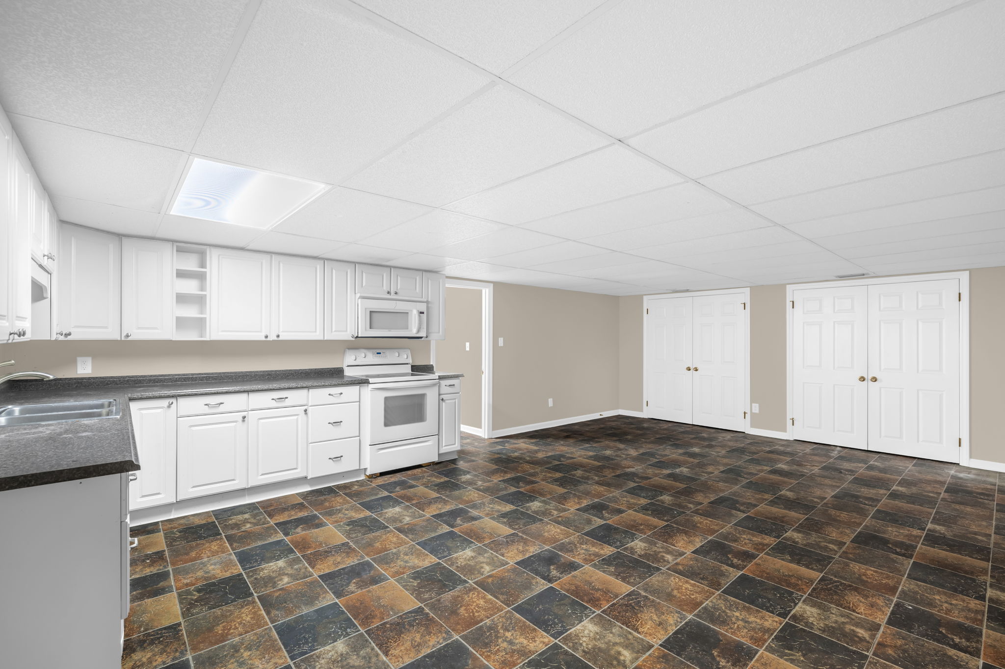 1175 Whispering Pines Dr-34