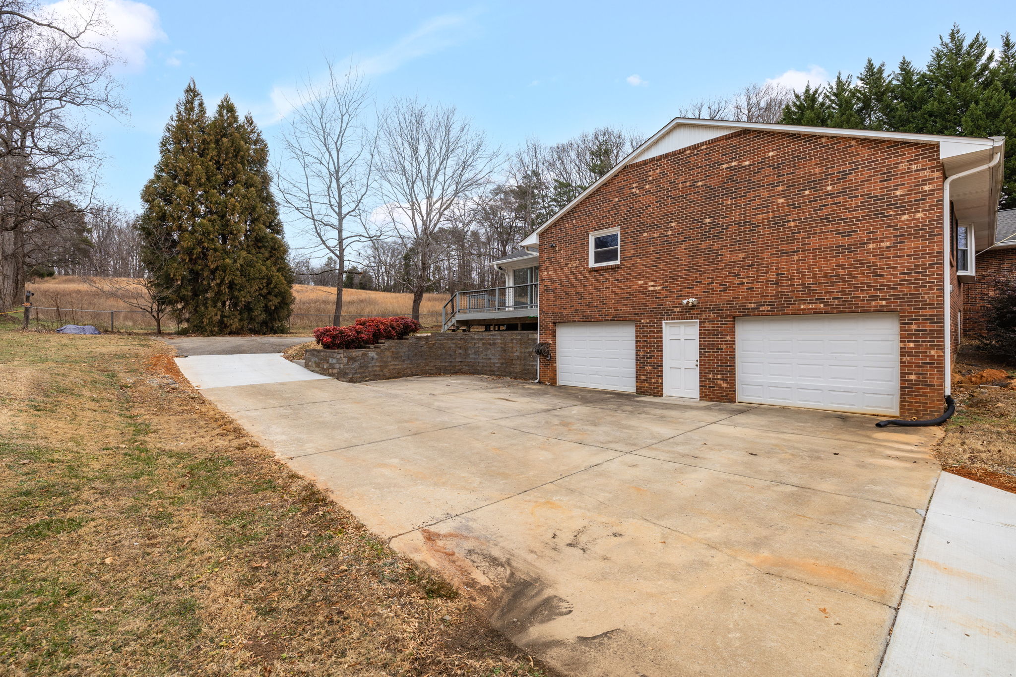 1175 Whispering Pines Dr-50